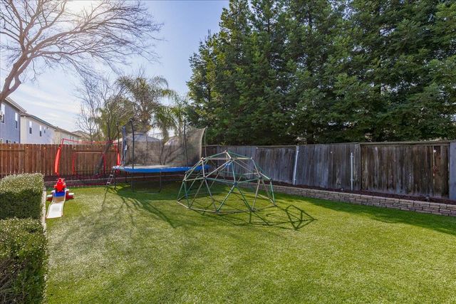 102 Marland Ct, Lincoln, CA 95648