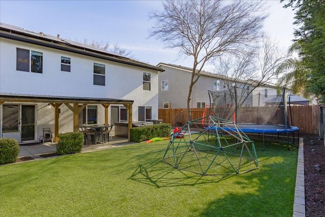 102 Marland Ct, Lincoln, CA 95648