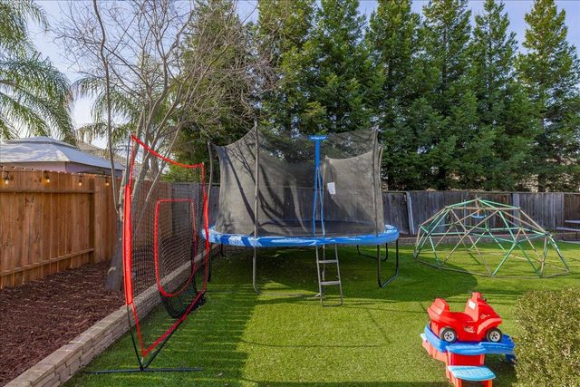 102 Marland Ct, Lincoln, CA 95648