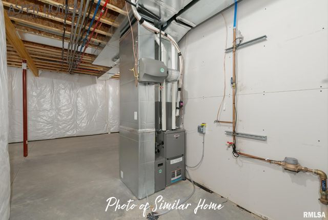 602 15TH Street, Le Claire, IA 52753