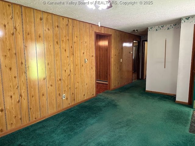 2145 Smith Road, Charleston, WV 25314