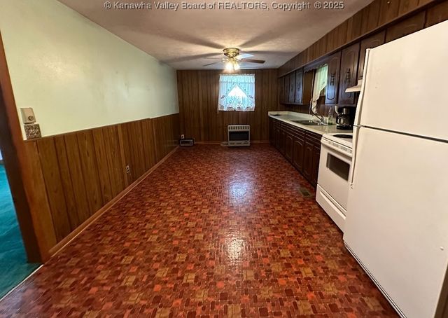 2145 Smith Road, Charleston, WV 25314