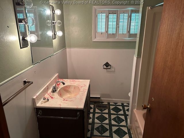 2145 Smith Road, Charleston, WV 25314