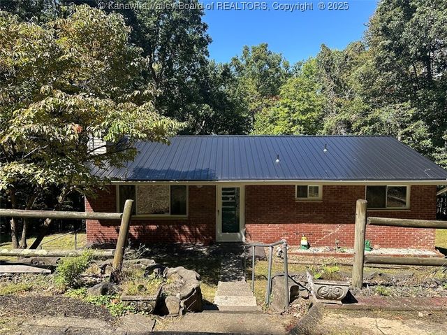 2145 Smith Road, Charleston, WV 25314