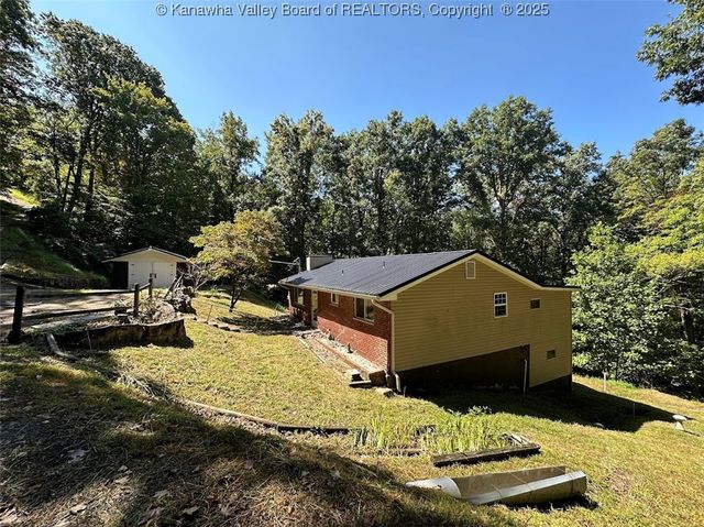 2145 Smith Road, Charleston, WV 25314