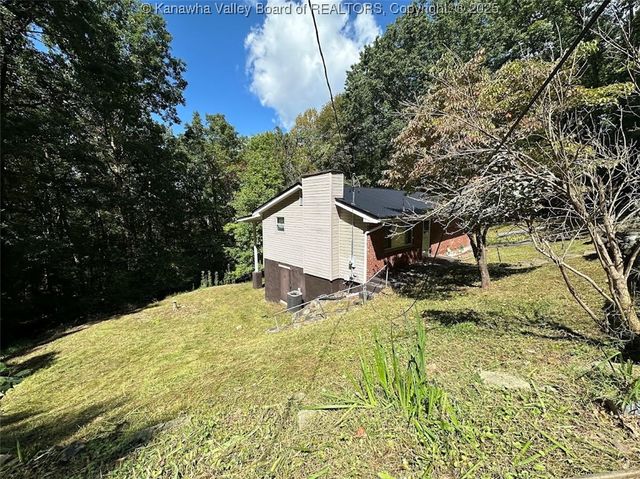 2145 Smith Road, Charleston, WV 25314