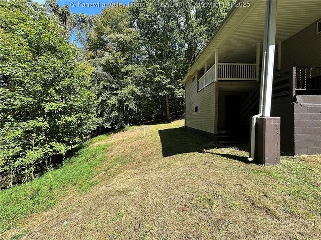 2145 Smith Road, Charleston, WV 25314