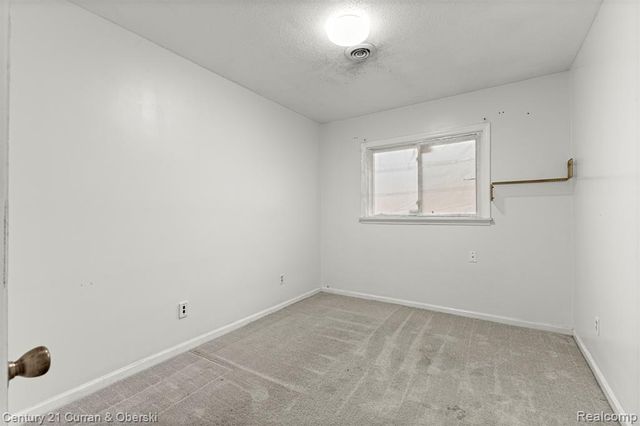 5920 Mcmillan Street, Dearborn Heights, MI 48127