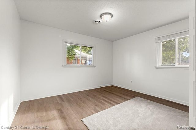 5920 Mcmillan Street, Dearborn Heights, MI 48127