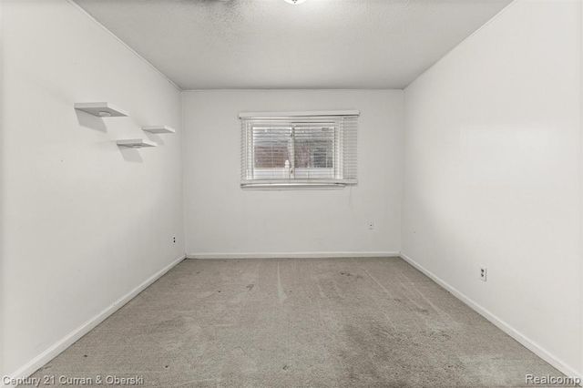 5920 Mcmillan Street, Dearborn Heights, MI 48127