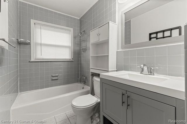 5920 Mcmillan Street, Dearborn Heights, MI 48127