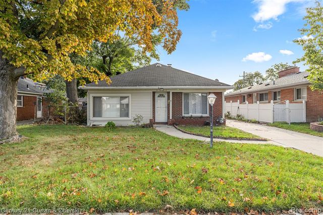 5920 Mcmillan Street, Dearborn Heights, MI 48127