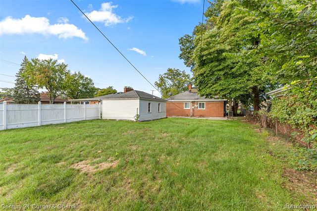 5920 Mcmillan Street, Dearborn Heights, MI 48127