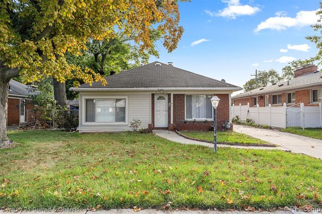 5920 Mcmillan Street, Dearborn Heights, MI 48127