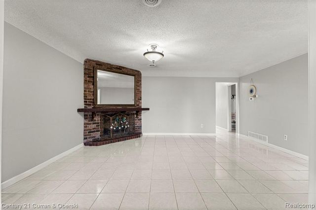 5920 Mcmillan Street, Dearborn Heights, MI 48127
