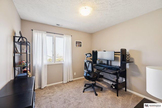 8311 Wendell Way, Lincoln, NE 68516