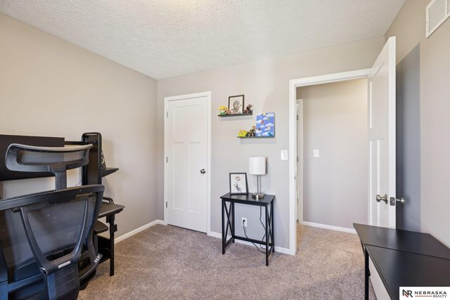 8311 Wendell Way, Lincoln, NE 68516