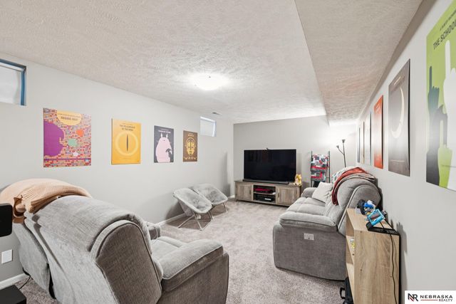 8311 Wendell Way, Lincoln, NE 68516