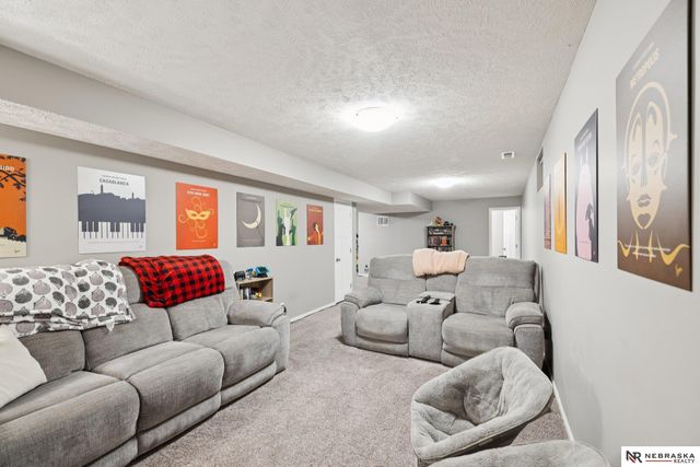 8311 Wendell Way, Lincoln, NE 68516