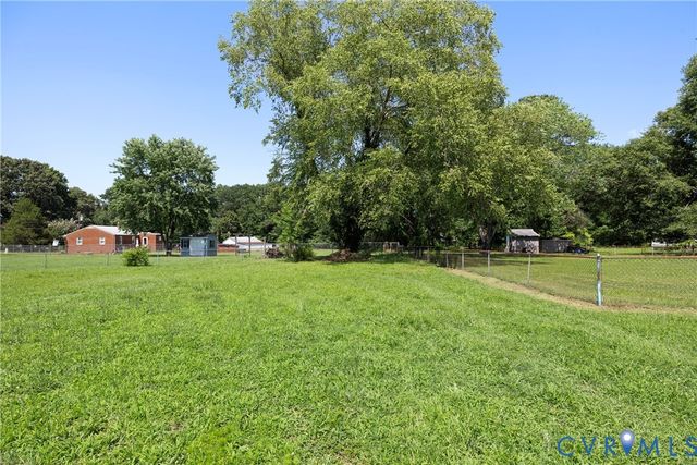 4115 Chestnut Dr, North Dinwiddie, VA 23803