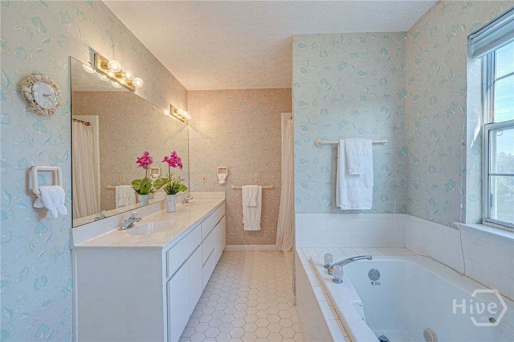 Image 16 of property listing at 5 Shipwatch Circle, Tybee Island, GA 31328