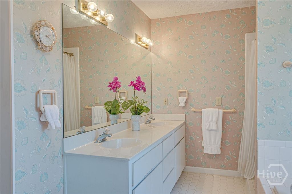 Image 18 of property listing at 5 Shipwatch Circle, Tybee Island, GA 31328