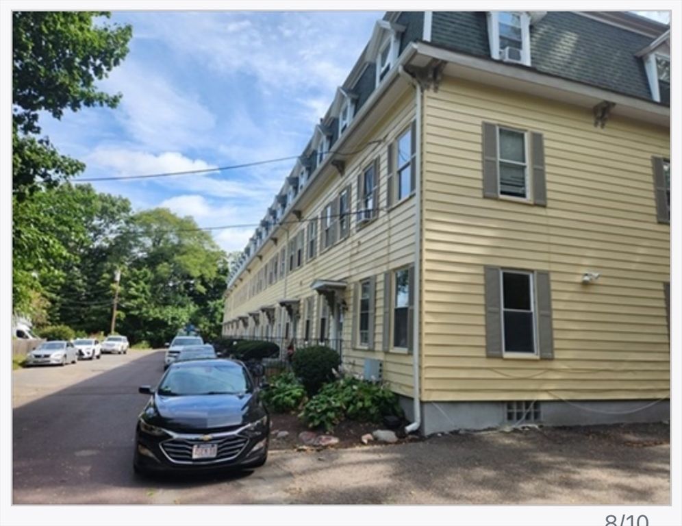 22 Centennial Pl 1, Framingham, MA 01701
