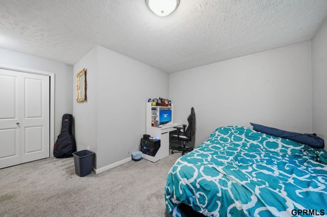 512 Waterside Way, Lincoln, NE 68527