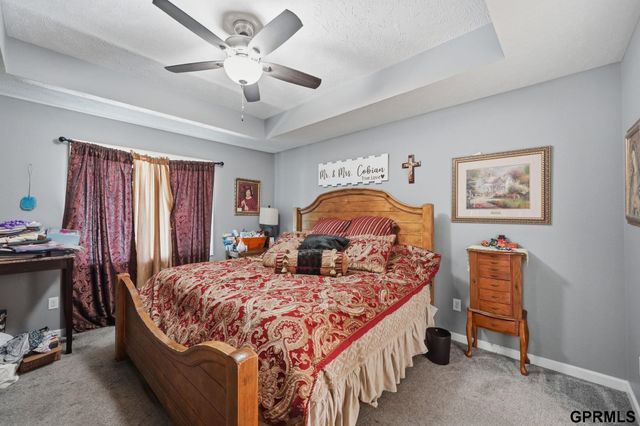 512 Waterside Way, Lincoln, NE 68527