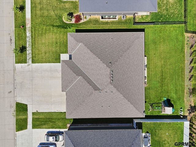 512 Waterside Way, Lincoln, NE 68527