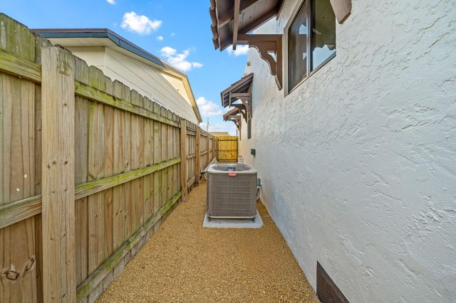 342 Malverne Road, West Palm Beach, FL 33405