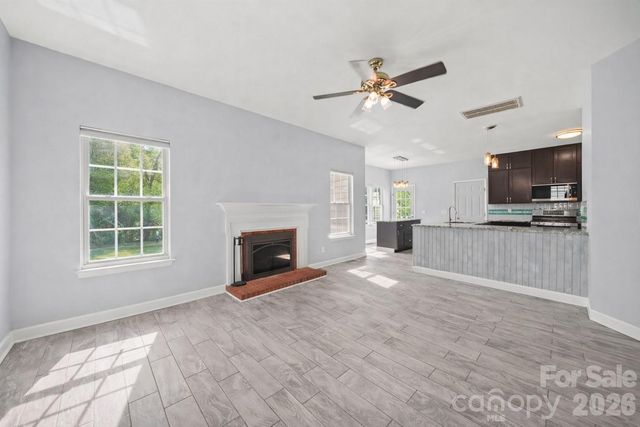 122 Easy Street, Mooresville, NC 28117