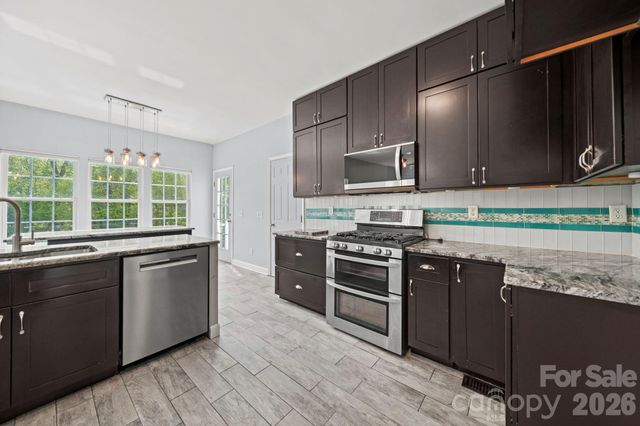 122 Easy Street, Mooresville, NC 28117