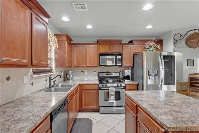 4917 S 190th East Avenue, Tulsa, OK 74134