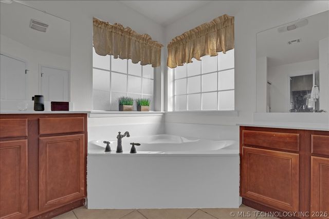 4917 S 190th East Avenue, Tulsa, OK 74134