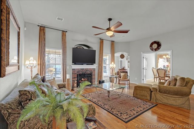 4917 S 190th East Avenue, Tulsa, OK 74134