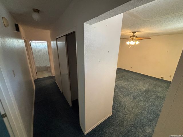 7514 VALLEY OAK ST, Live Oak, TX 78233