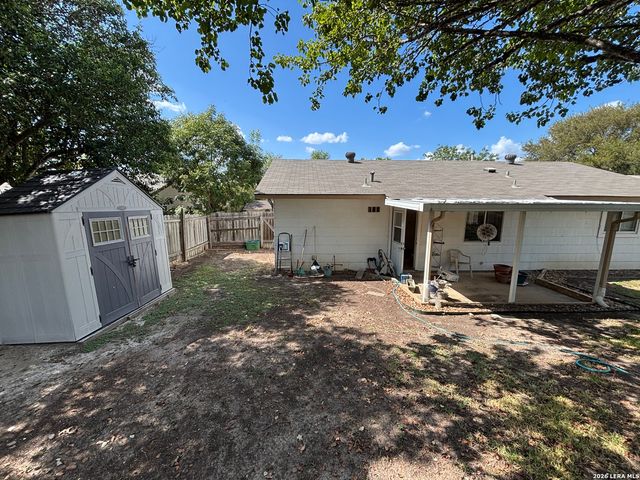 7514 VALLEY OAK ST, Live Oak, TX 78233