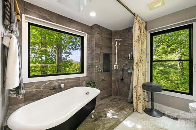 5 Saddle Ridge, Fletcher, NC 28732