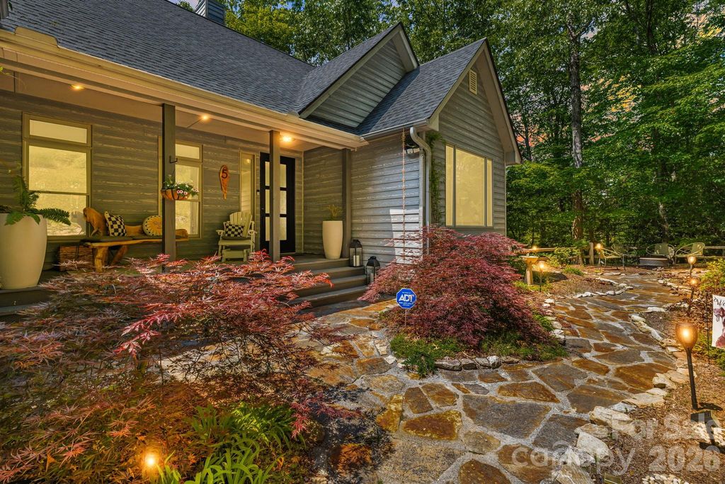 5 Saddle Ridge, Fletcher, NC 28732