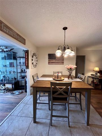 6605 NW 76th St, Tamarac, FL 33321