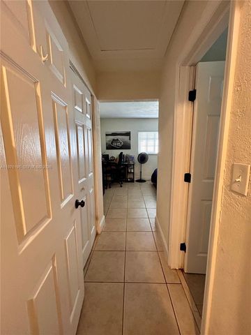 6605 NW 76th St, Tamarac, FL 33321