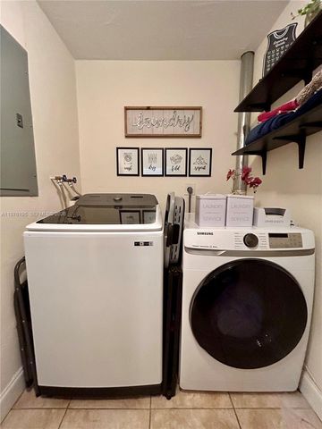 6605 NW 76th St, Tamarac, FL 33321