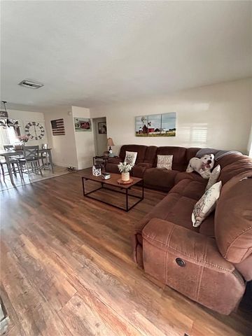 6605 NW 76th St, Tamarac, FL 33321