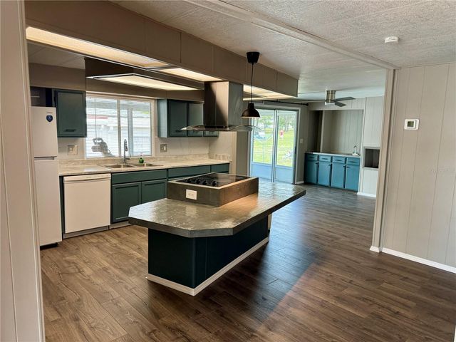 8066 HIGHPOINT BOULEVARD, Brooksville, FL 34613