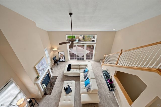 21 Bristol Lane, Rocky River, OH 44116