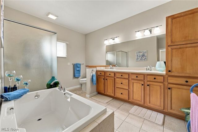 21 Bristol Lane, Rocky River, OH 44116