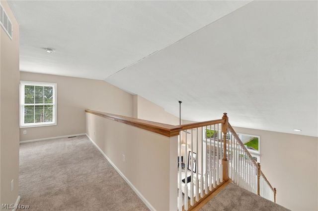 21 Bristol Lane, Rocky River, OH 44116