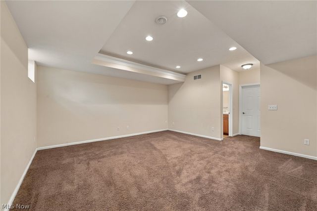 21 Bristol Lane, Rocky River, OH 44116