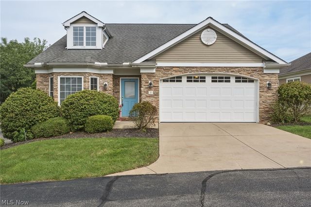 21 Bristol Lane, Rocky River, OH 44116